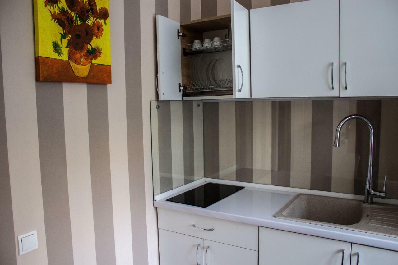 Charming City Center Flat L Self Check-In 키예프 외부 사진